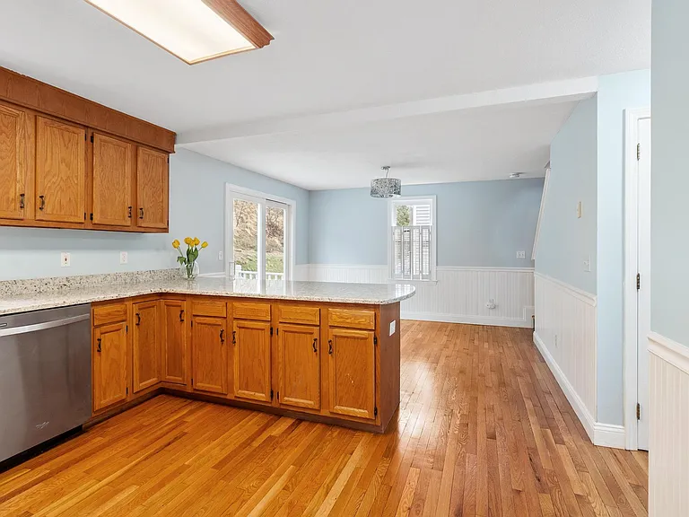 29 Lamplighter Ln — Photo 8