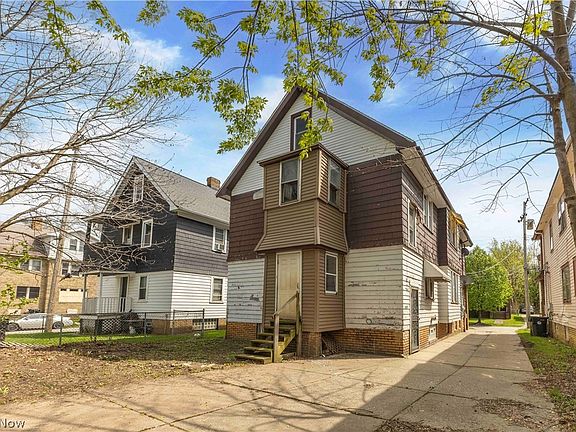 4th image of 16007 Huntmere Ave