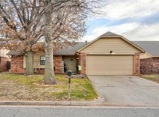 416 Conestoga Dr, Yukon, OK 73099