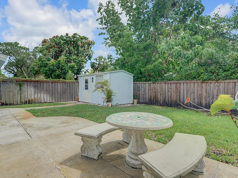 3410 Poinsettia Ave — Photo 17