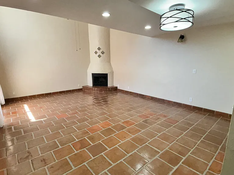 7023 E 4th St #102 — Photo 9