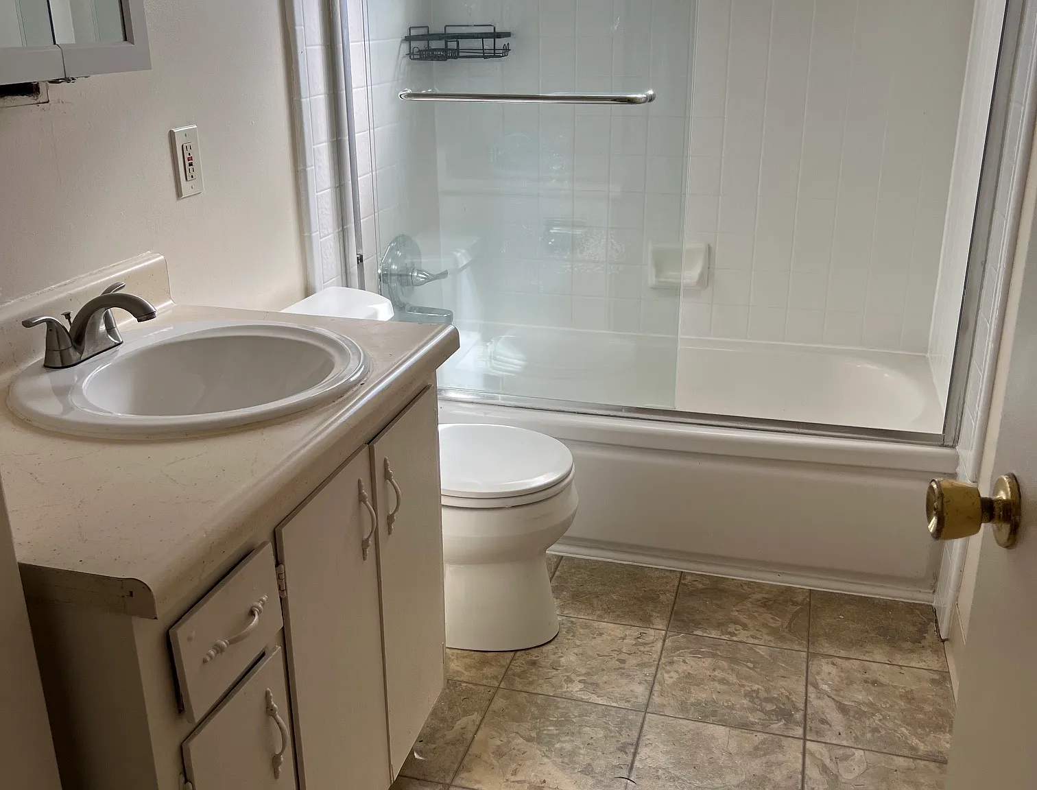 20261 Santa Maria Avenue — Photo 4
