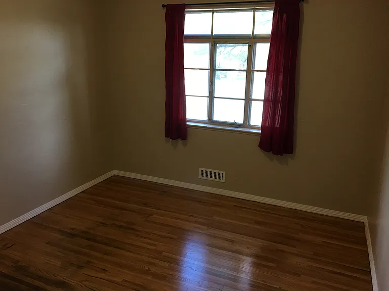 305 Crestone Ave — Photo 15