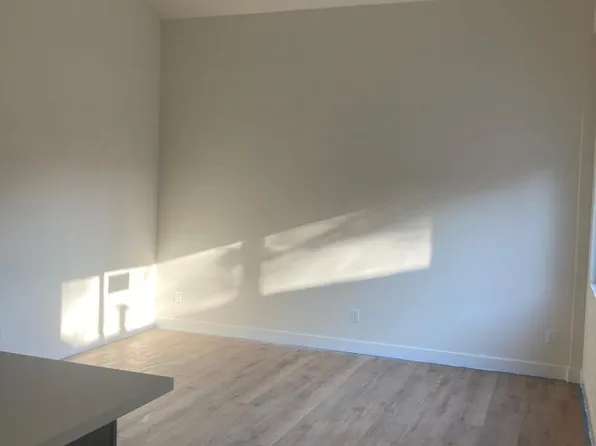 11190 Saratoga Dr, Los Alamitos, CA 90720