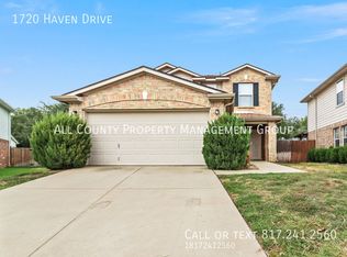 1720 Haven Dr, Bedford, TX 76022