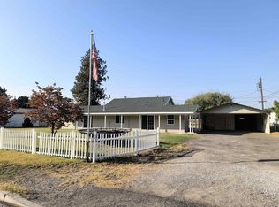805 E 27th Ave, Kennewick, WA 99337