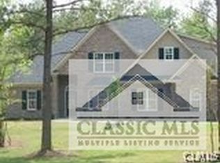 122 Walker Way Ln, Commerce, GA 30630