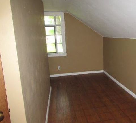 4th image of 3699 E Main St