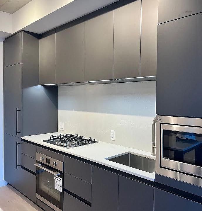 1st image of 1720 Bayview Ave #403