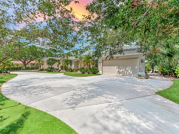 4th image of 383 Cedarbrook Ct