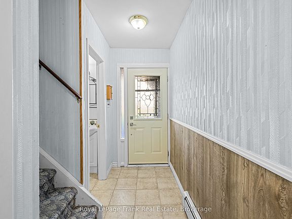 4th image of 18 Reygate Ct #28