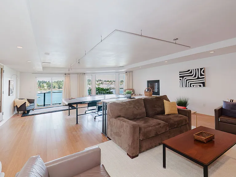 5834 Packard Ln NE — Photo 31