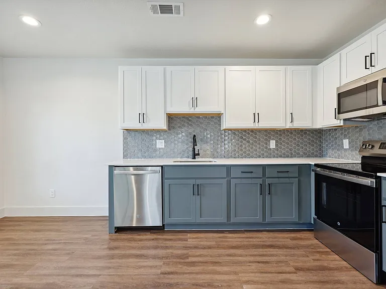 5750 Marquita Ave — Photo 9