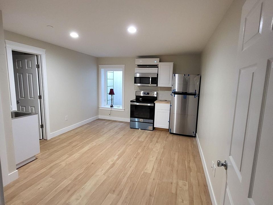 This kitchenette has ample room for a studio bedroom or living room