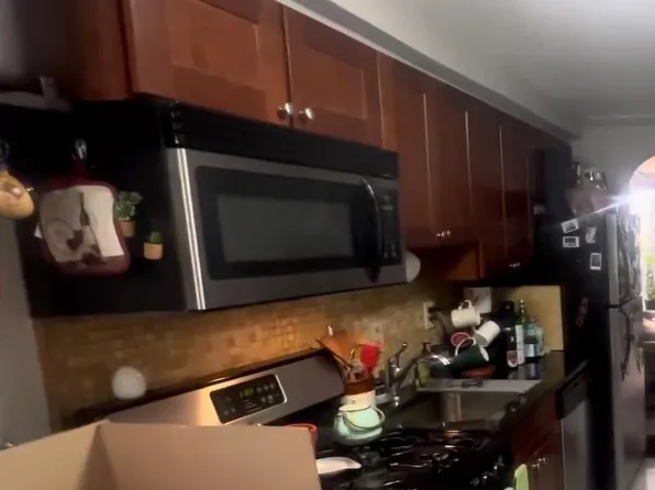 305 Park Avenue image 18 of 19