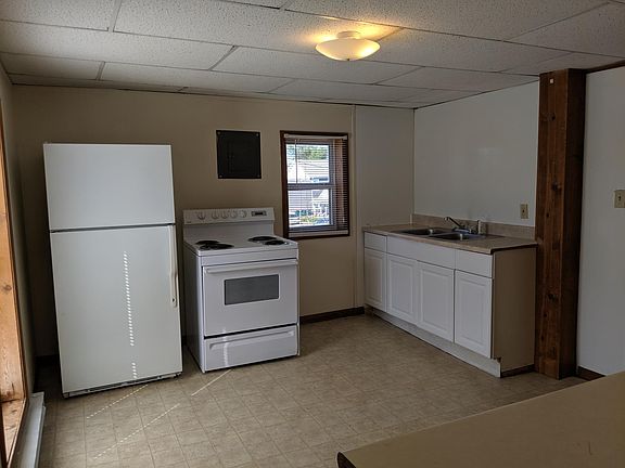 4th image of 702 S Sixth St APT B