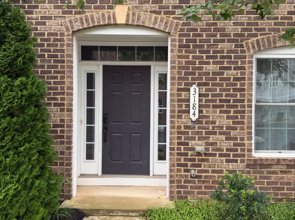 3184 Yeager Dr, Herndon, VA 20171