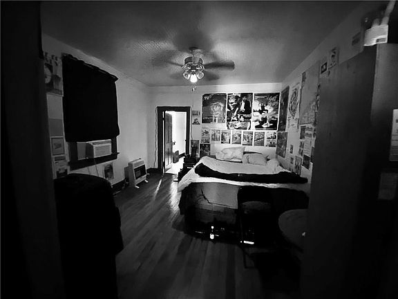 5th image of 2417-19 Josephine St