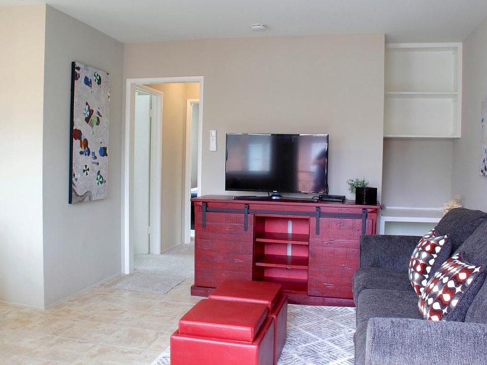 1st image of 2952 Bayside Ln