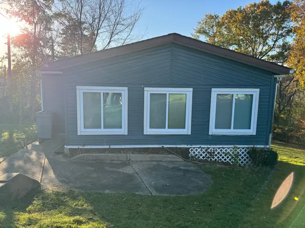 57665 Pelican Ln, Senecaville, OH 43780