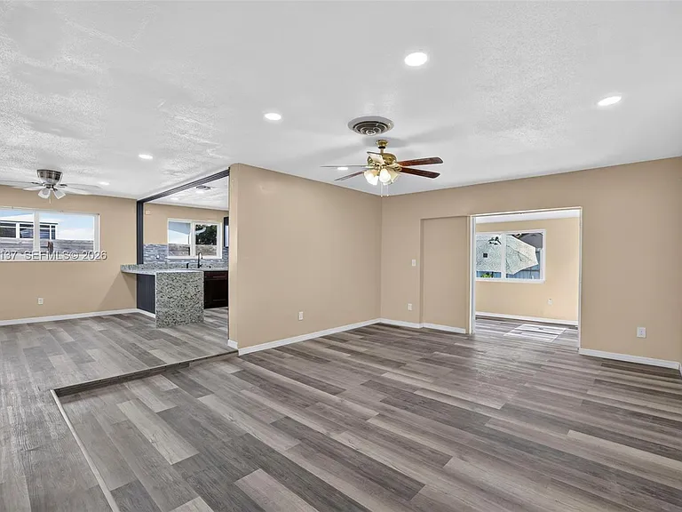 4351 NW 25th St — Photo 5