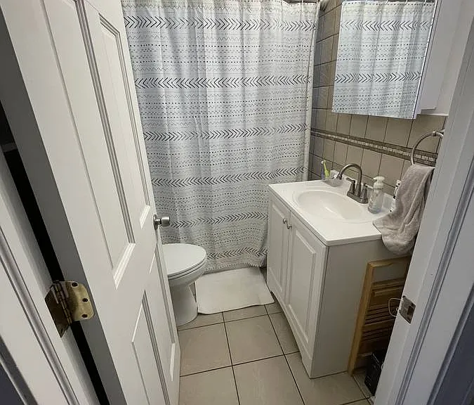 2734 N Lawndale Ave #1 — Photo 6