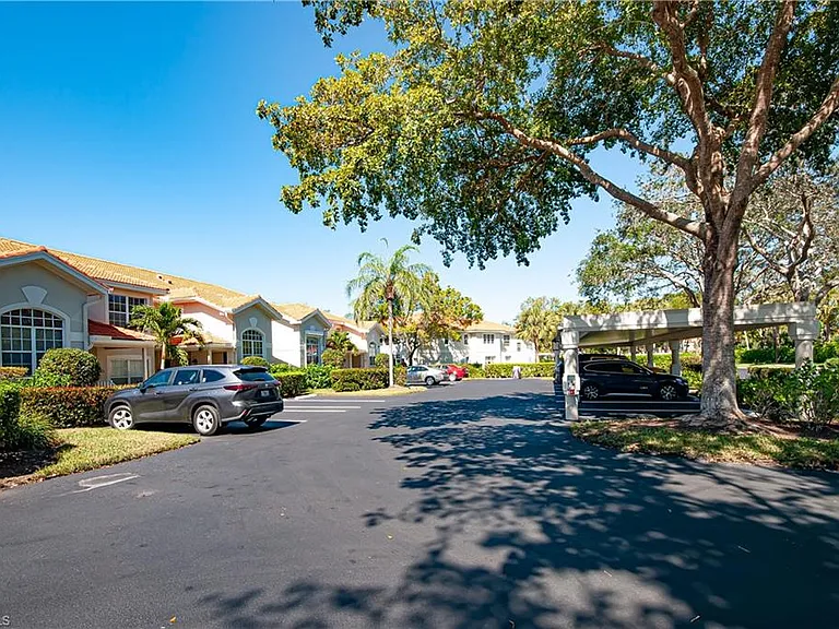 2516 Orchid Bay Dr #101 — Photo 3