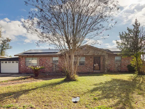 106 Moody Dr, Panama City, FL 32404