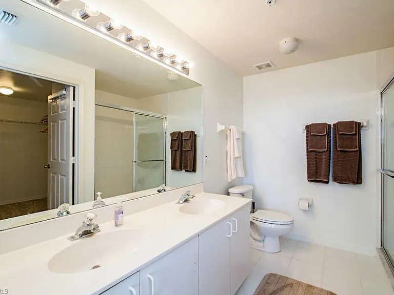 519 Roma Ct #3301 — Photo 7