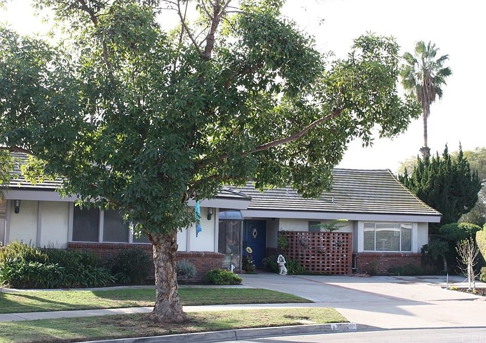 1st image of 10882 La Dona Ave