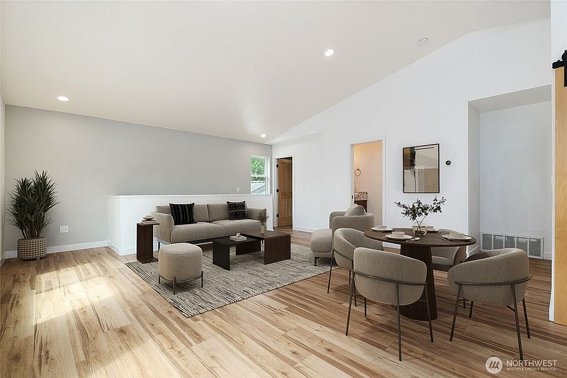4th image of 16330 Dogwood Lane