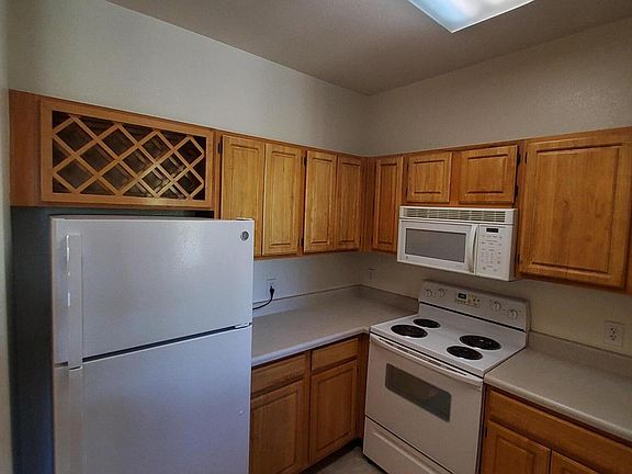 3rd image of 2929 W YORKSHIRE Drive #2024
