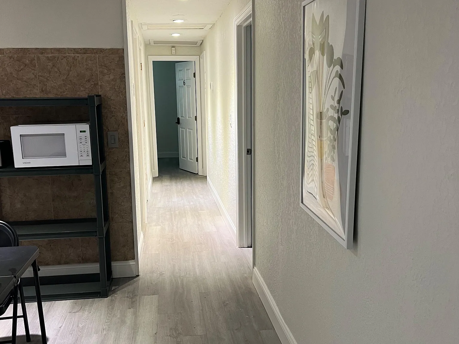 4 bed, 5.0 bath, 2300 sqft, $1,226 — Photo 3