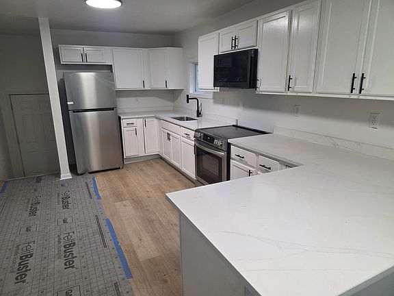 4th image of 3834 Ohio St