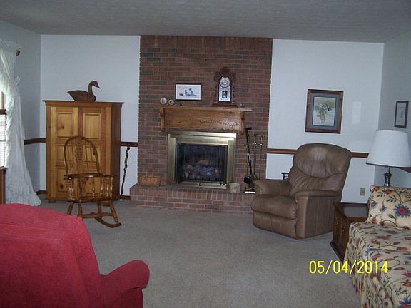 2nd image of 8700 Green St
