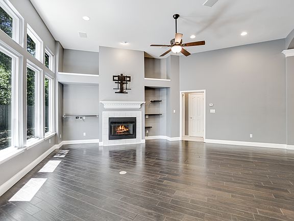 5th image of 2217 Sandra Dr