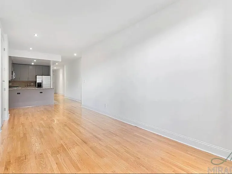 270 Park Ave S #8C — Photo 3