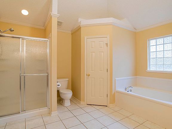 5th image of 10788 Southern Oaks Ct