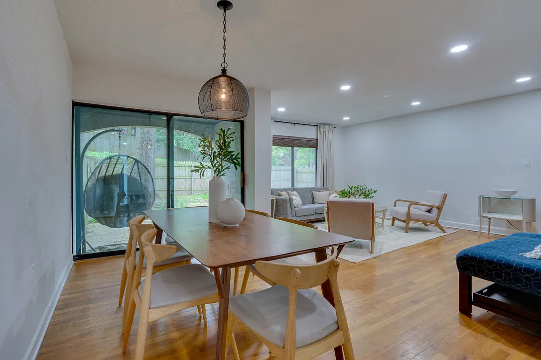 7917 Schuyler Ct — Photo 3