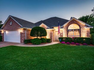 3100 Creekwood Ct, Bedford, TX 76021