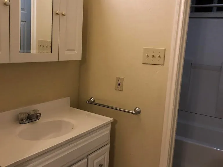 6209 East Cres #55-B — Photo 3