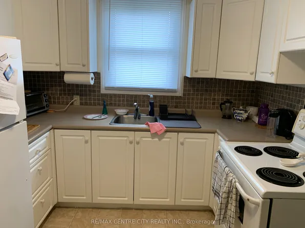 31 Langarth St W, London, ON N6J 1P3