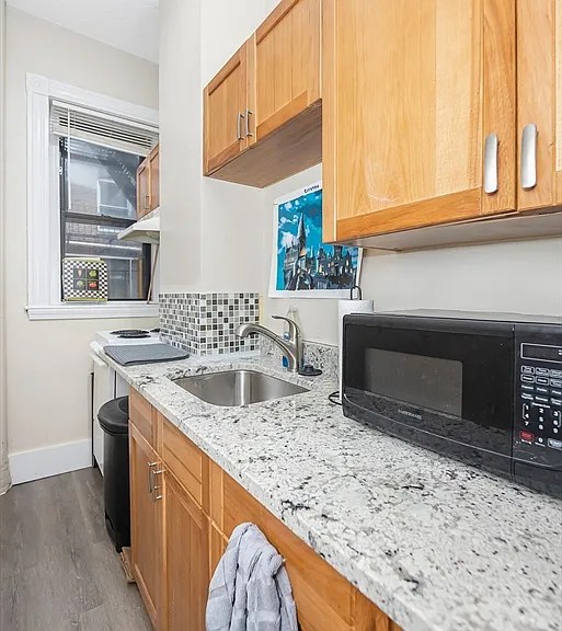 137 Peterborough St #5 — Photo 3