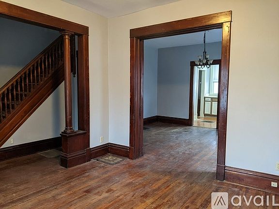 2nd image of 591 Clark St #591