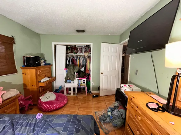 143 N Chillingworth Drive, West Palm Beach, FL 33409