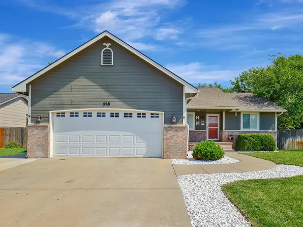 616 E Peach Ave, Haysville, KS 67060