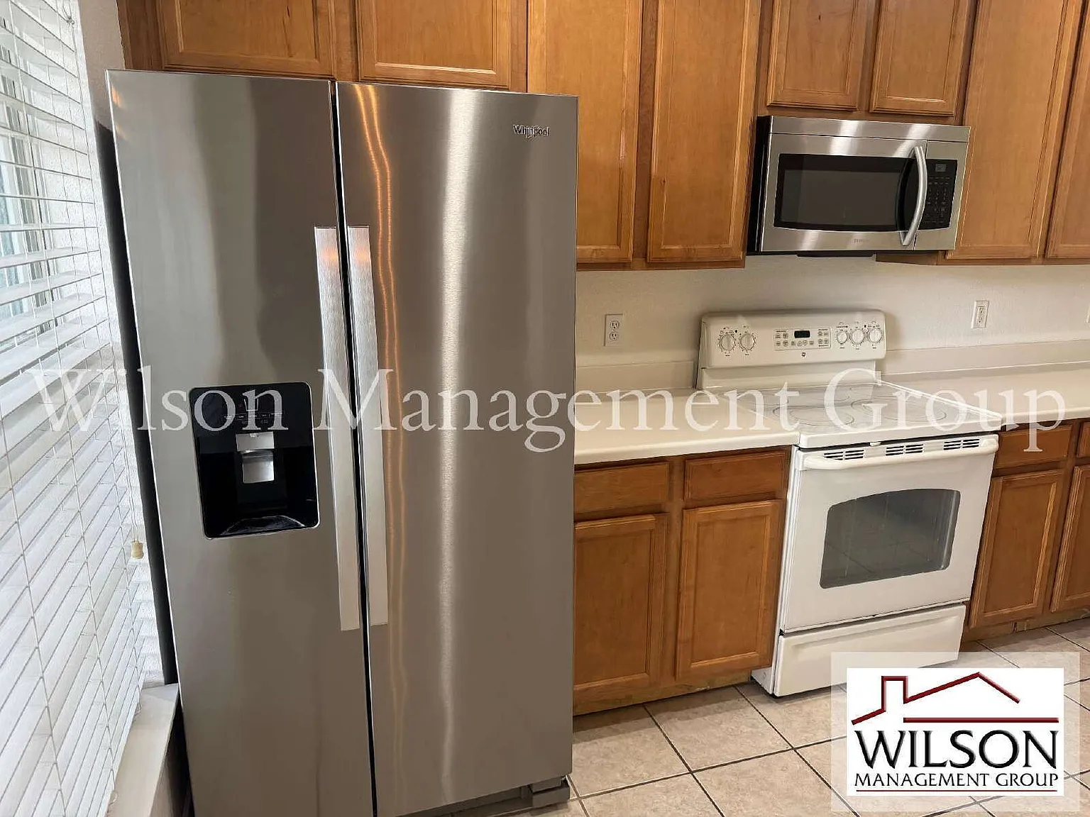 2 bed, 2.5 bath, 1071 sqft, $1,745 — Photo 3