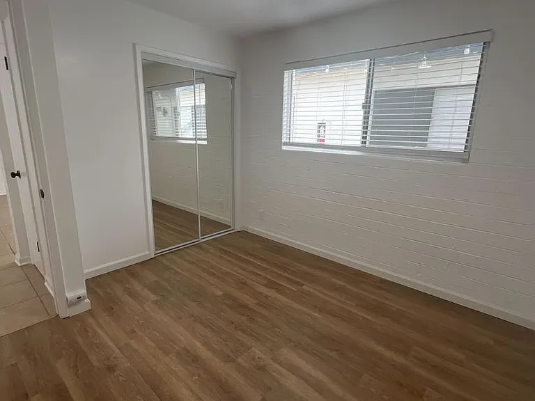 1433 S Kenneth Pl — Photo 16