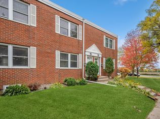 2052 Montreal Ave, Saint Paul, MN 55116