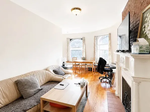 317 W 107th St APT 3a, New York, NY 10025
